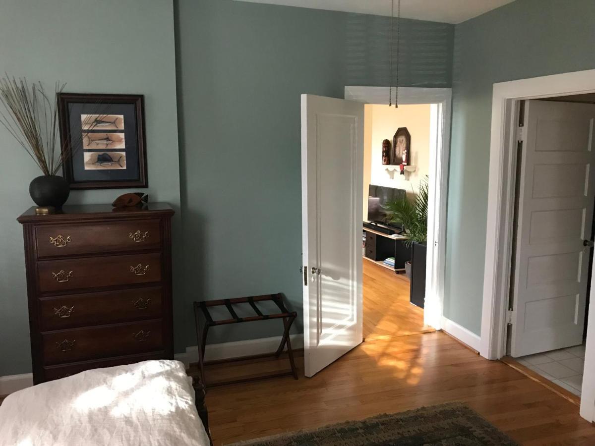Charles Bass House Bed & Breakfast Саут-Бостон Екстер'єр фото